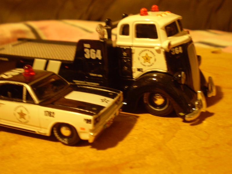 Illustration for article titled Photo dump Maisto Hauler Combos.